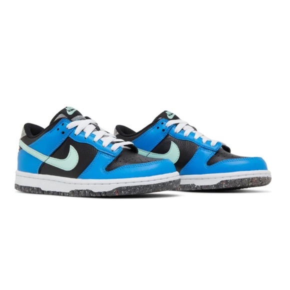 nike dunk black light photo blue